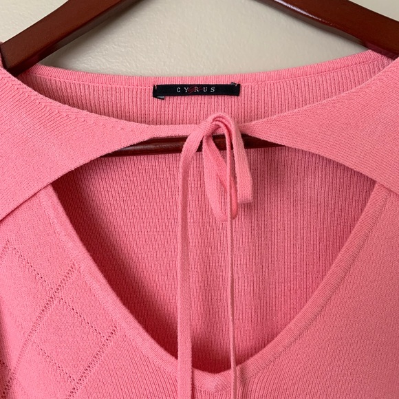 CYRUS Coral Long Sleeve V-neck Front Tie Top - Picture 7 of 8